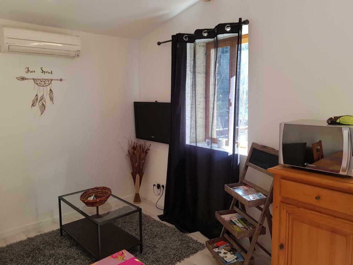 Chemin De La Carquette Daire Meynes Dış mekan fotoğraf